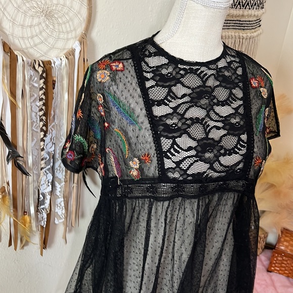Zara Sheer Mesh Black Ruffled Lace Top/ Size Small - Picture 3 of 7